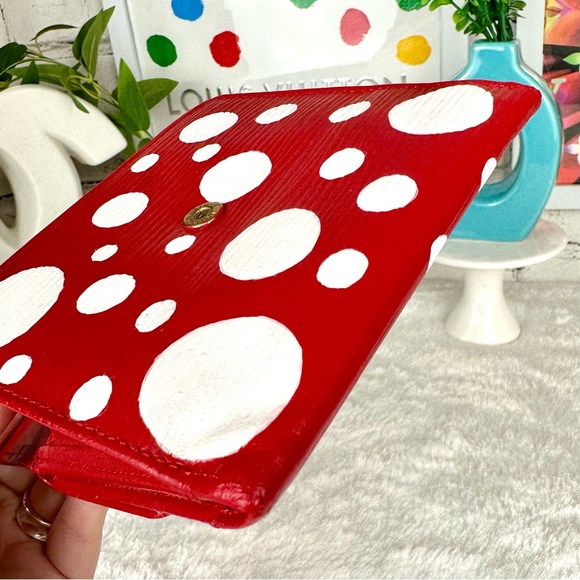 💯Louis Vuitton Red Epi Leather Trifold Wallet custom painted X Kusama dots 🔴⚪️ - Picture 5 of 15